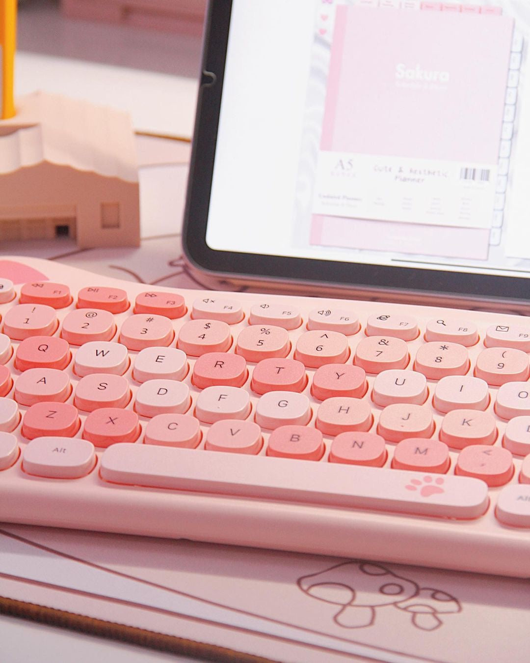 Kawaii Cat Wireless Keyboard & Mouse Set